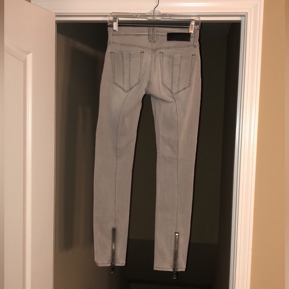 Burberry Brit Bexton Skinny Leg Jeans, Size 28. - Picture 2 of 16